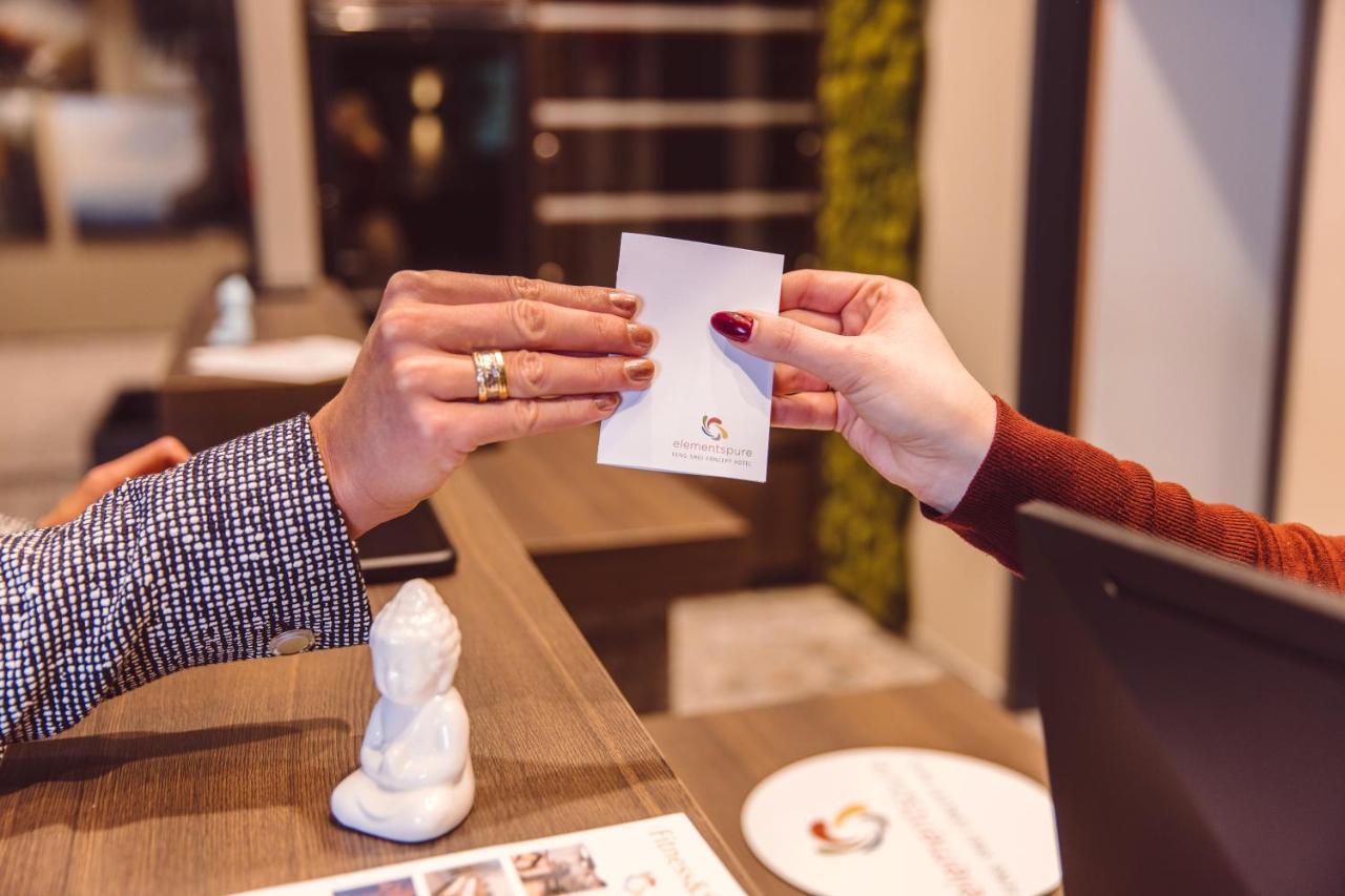 Hotel Libertas Elements Pure Merzhausen ภายนอก รูปภาพ