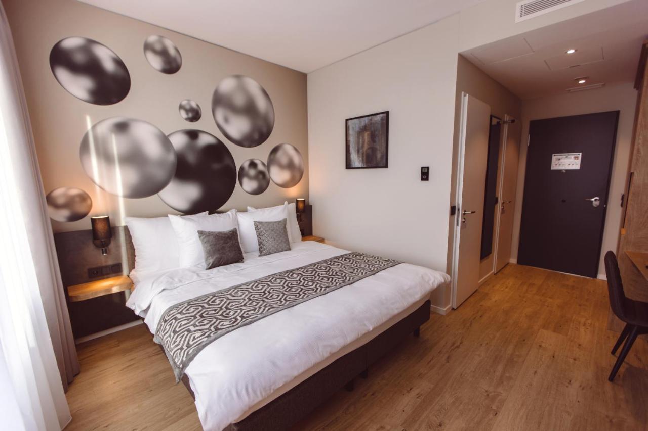 Hotel Libertas Elements Pure Merzhausen ภายนอก รูปภาพ